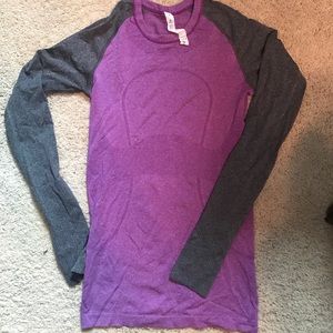 Long sleeve Lululemon shirt